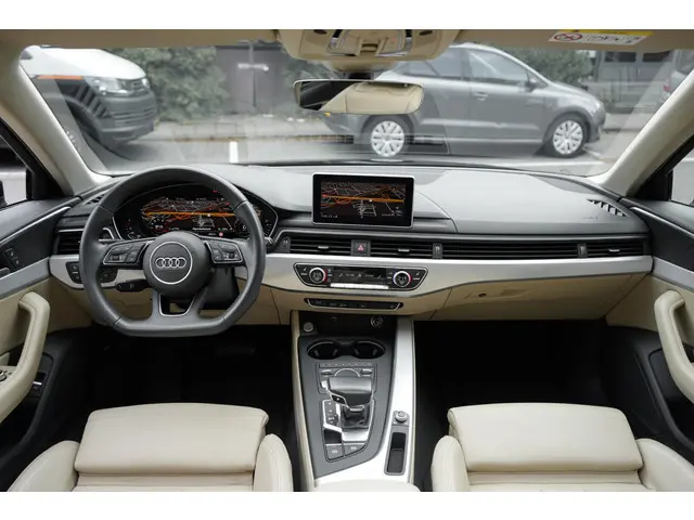 Audi A4 Avant 40 TFSI S line 2019 Benzine 9
