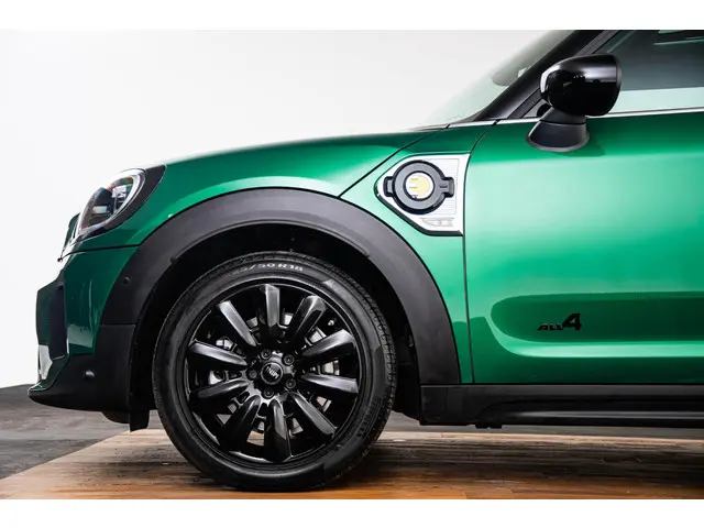 MINI Countryman Cooper SE ALL4 2022 Hybride Benzine 8