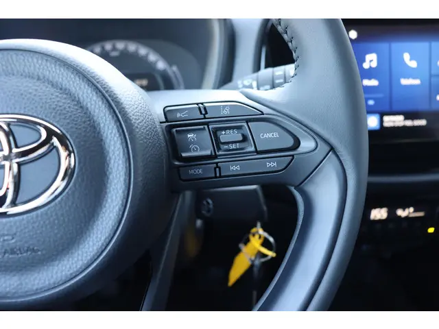 Toyota Aygo X 1.0 VVT-i Pulse Bitone lak 2024 Benzine 19
