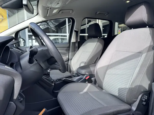 Ford C-MAX 1.5 Titanium 2017 Benzine 11