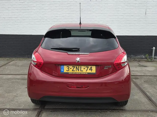 Peugeot 208 1.2 PureTech Style - Automaat - Nap - 2015 Benzine 8