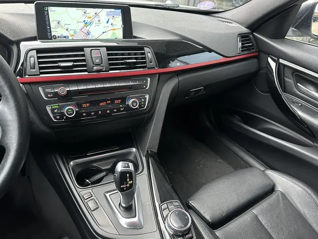 BMW 3 Serie Touring 316i High Executive 2015 Benzine 10