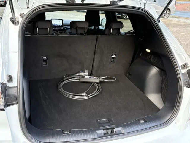 Ford Kuga 2.5 PHEV ST-Line 2021 Hybride Benzine 11