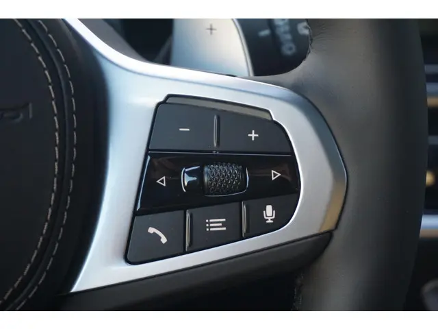 BMW X7 xDrive40i 2026 Benzine 29