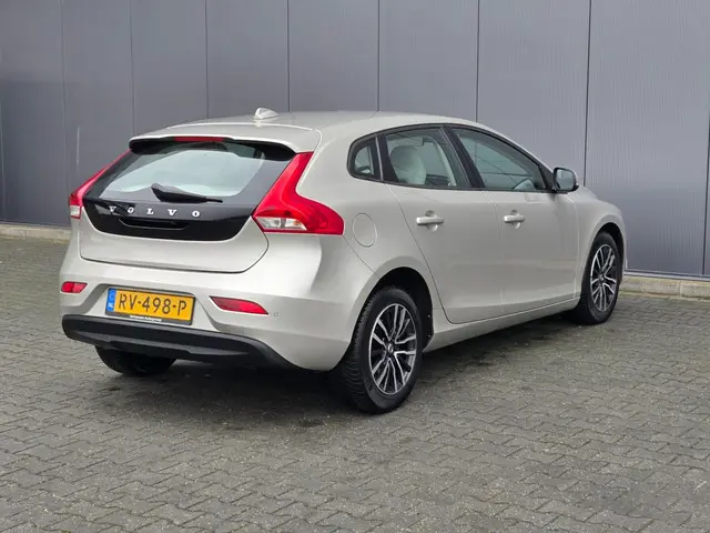 Volvo V40 1.5 T2 Nordic+ Automaat 2018 Benzine 6