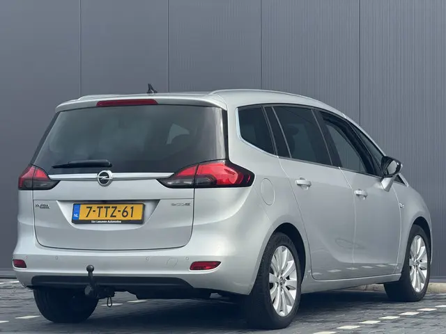 Opel Zafira Tourer 1.4 Design Edition 7p. 2014 Benzine 17