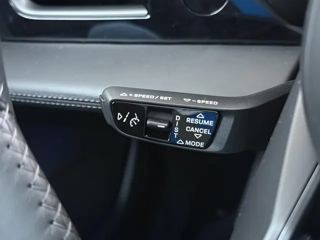 Porsche Taycan Performance 84 kWh 2024 Elektrisch 30