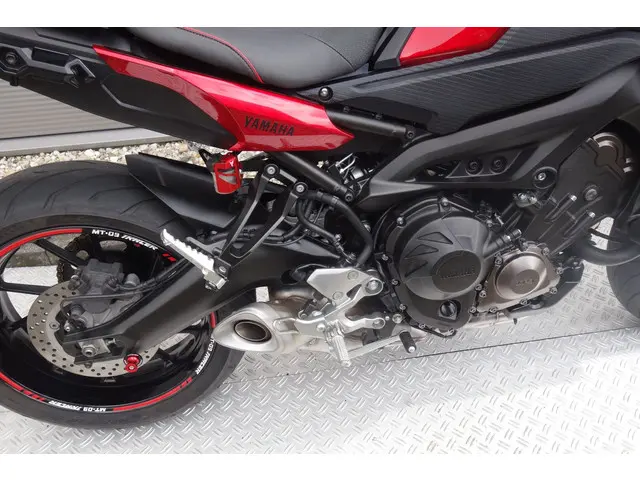 Yamaha TRACER 900 ABS 2015 Benzine 10