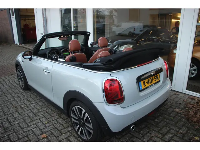 MINI Cooper Cabrio Mini 1.5 Sidewalk Edition 2021 Benzine 4