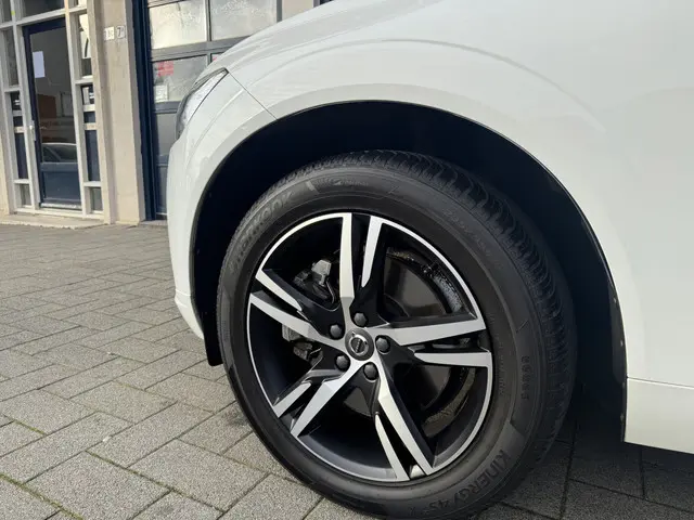 Volvo XC60 2.0 T6 AWD Inscription R-Design 2018 Benzine 18