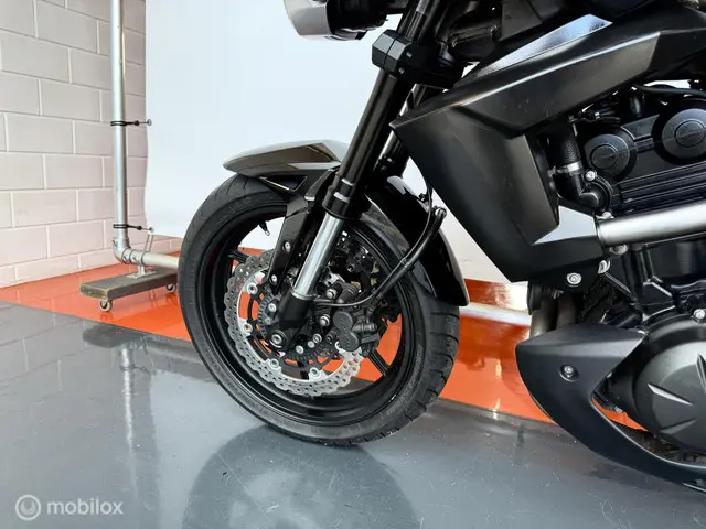 Kawasaki Versys 650 ABS 2012 Benzine 24