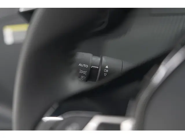 Peugeot 208 PureTech 100 Allure 2024 Benzine 35