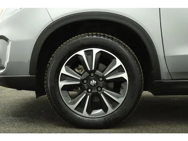 Suzuki Vitara 1.5 Hybrid Style 2022 Hybride Benzine 38