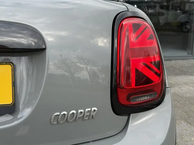 MINI Cooper 1.5 John Cooper Works 2019 Benzine 18