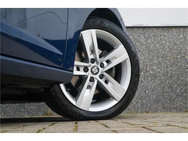 SEAT Leon 1.5 TSI FR Business Intense 2019 Benzine 4