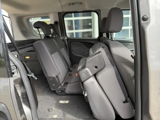 Fiat Doblò 1.4 T-Jet Lounge 2018 Benzine 13