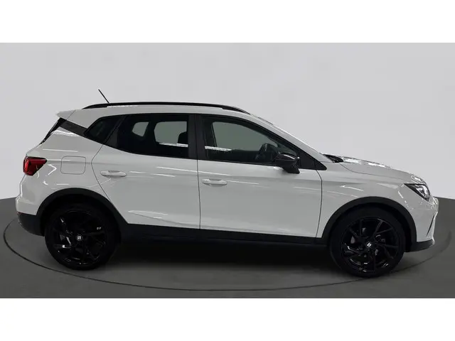 SEAT Arona 1.0 TSI Style Business Connect 2023 Benzine 6
