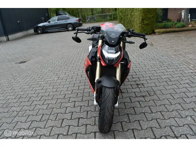 BMW S 1000 R  Alle pakketten 2022 Benzine 18