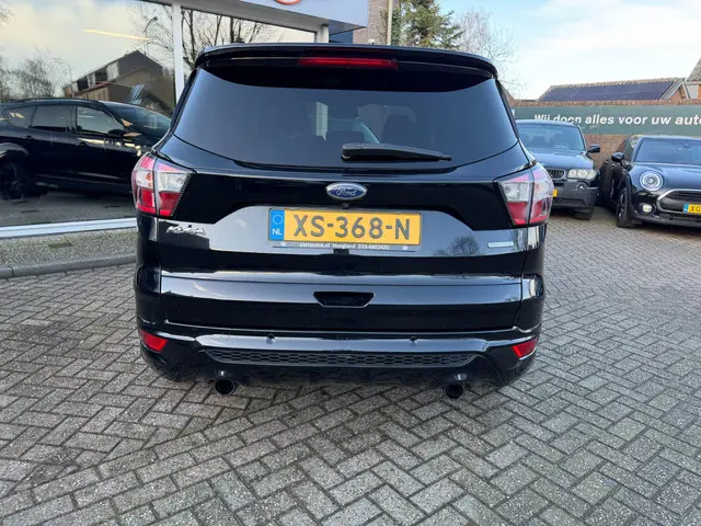 Ford Kuga 1.5 EcoBoost Vignale 2018 Benzine 31