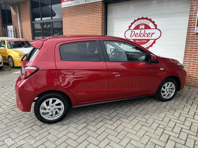 Mitsubishi Space Star 1.2 Dynamic 2022 Benzine 15