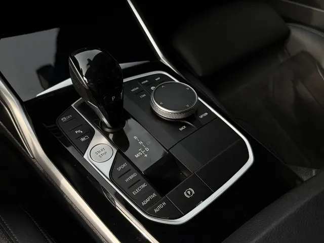 BMW 3 Serie Touring 330e xDrive 2022 Hybride Benzine 21