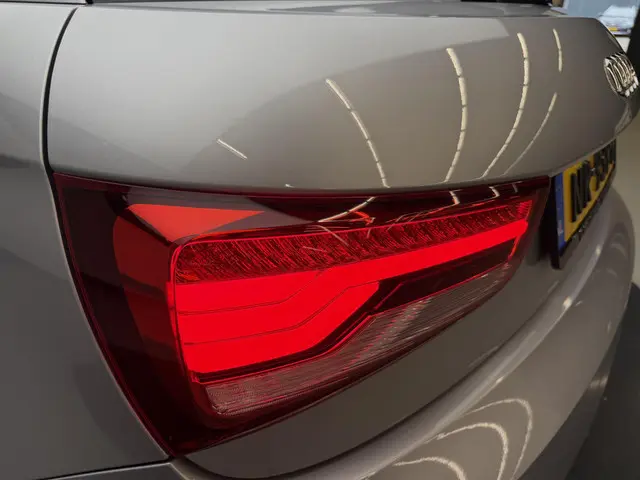 Audi A1 1.0 TFSI Adrenalin 2017 Benzine 15