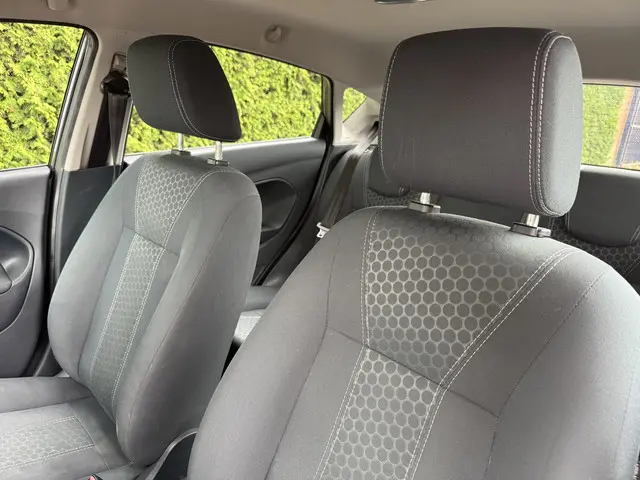 Ford Fiesta 1.25 Titanium 2012 Benzine 21