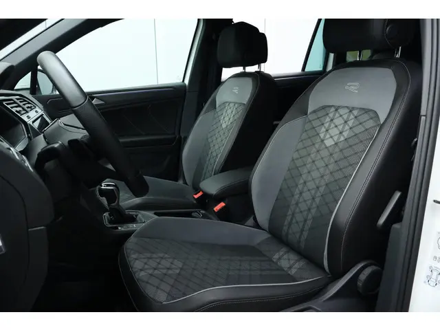 Volkswagen Tiguan 1.5 TSI R-Line Business+ 2024 Benzine 13