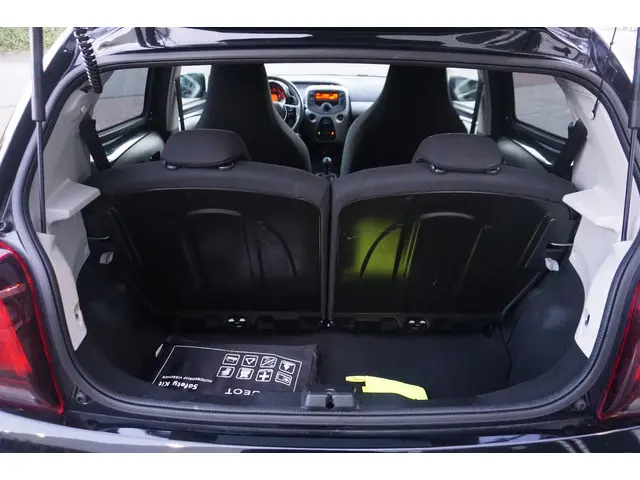 Peugeot 108 1.0 e-VTi Active * Airco * 5Drs * 2016 Benzine 16