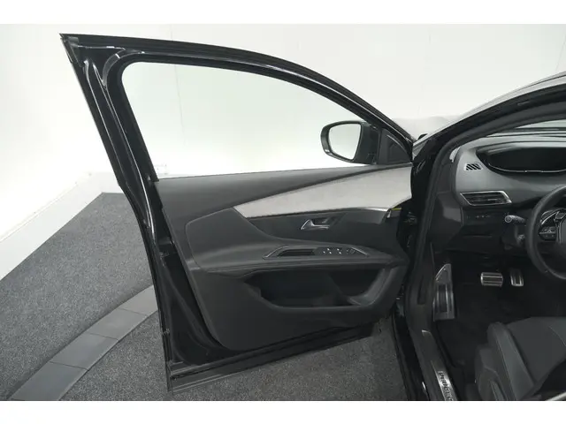 Peugeot 3008 1.2 Hybrid 136 GT 2024 Hybride Benzine 75