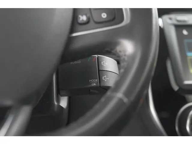 Renault Captur TCe 90 Intens 2018 Benzine 31