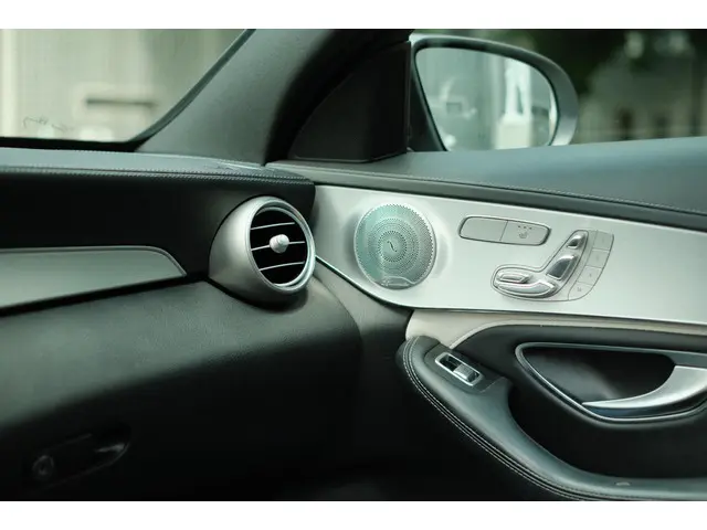 Mercedes-Benz C-Klasse AMG 63 S 2015 Benzine 23