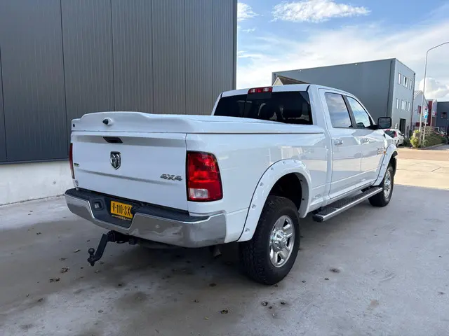 Dodge Ram 2500 SLT Hemi 5.7 V8 2018 LPG/Gas 6