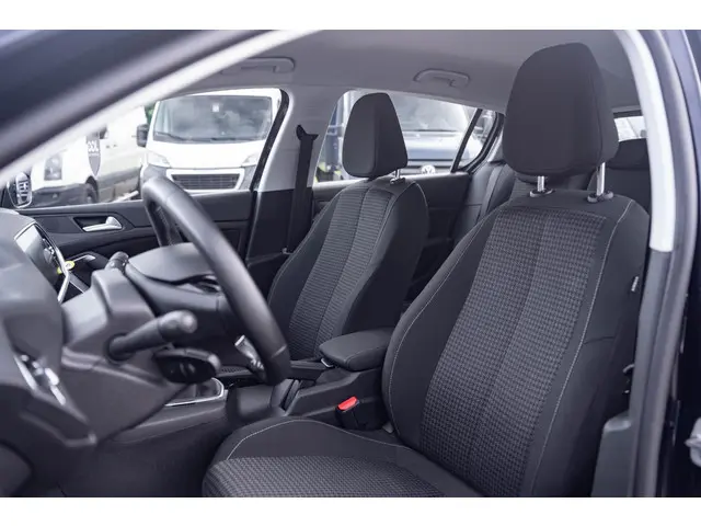 Peugeot 308 1.5 BlueHDi Blue Lease Active 2020 Diesel 30
