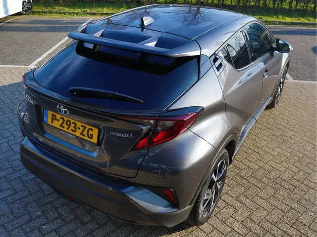Toyota C-HR 1.8 Hybrid Dynamic 2021 Hybride Benzine 4