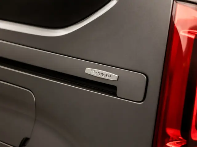 Citroën Berlingo 1.2 PureTech Shine Sport 2019 Benzine 30