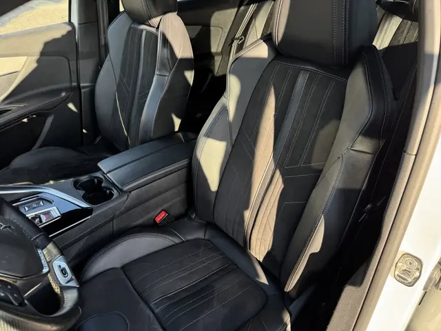 Peugeot 3008 1.6 HYbrid GT P.Bns 2021 Hybride Benzine 20