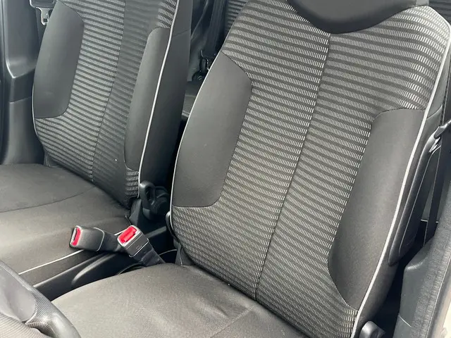 Peugeot 107 1.0 EXCLUSIVE NL-AUTO-NAP 2012 Benzine 11