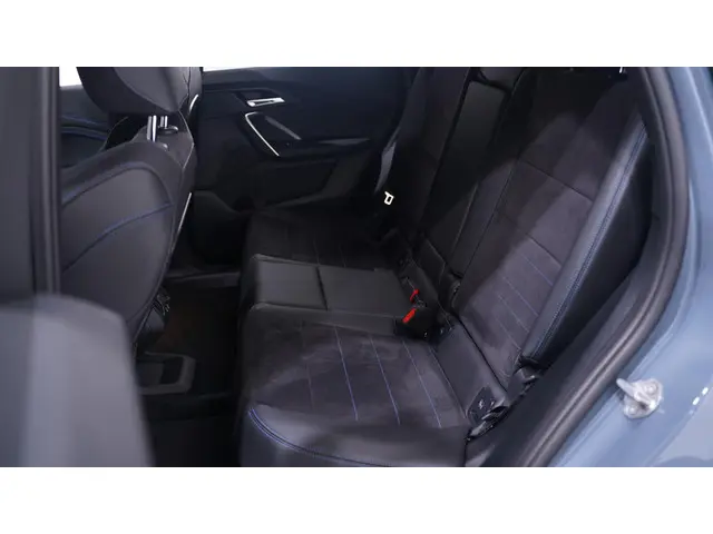 BMW iX1 xDrive30 Launch Edition 67 kWh 2024 Elektrisch 42