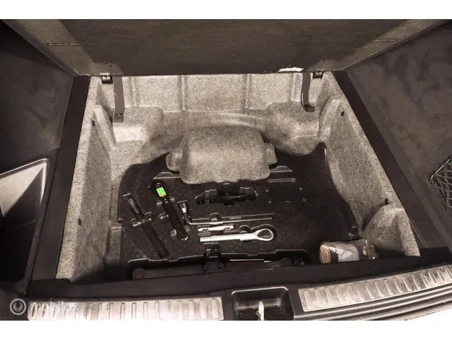 Mercedes-Benz M-Klasse 500 2013 Benzine 83