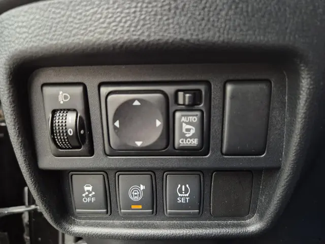 Nissan Juke 1.6 Connect Edition 2015 Benzine 30
