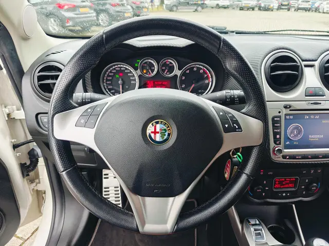 Alfa Romeo MiTo 1.4 T SBK Edition 2014 Benzine 10