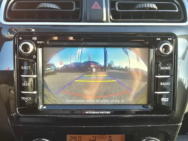 Mitsubishi Space Star 1.2 Nova 2021 Benzine 12