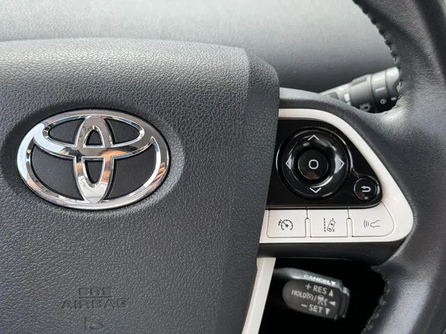 Toyota Prius 1.8 Dynamic 2017 Hybride Benzine 14