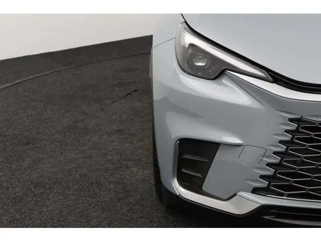 Lexus LBX Elegant 2WD 2025 Hybride Benzine 35