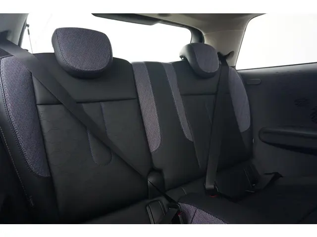 MINI 3-Deurs Cooper C 2024 Benzine 9