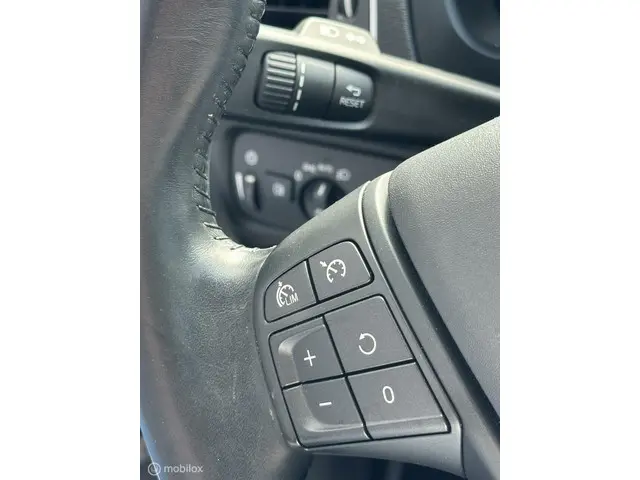 Volvo V40 1.6 T3 2013 Benzine 9