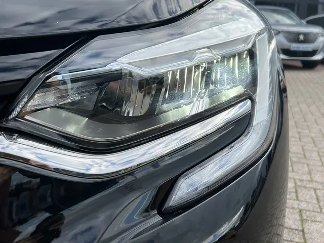 Renault Captur 1.0 TCe 90 Equilibre 2023 Benzine 33