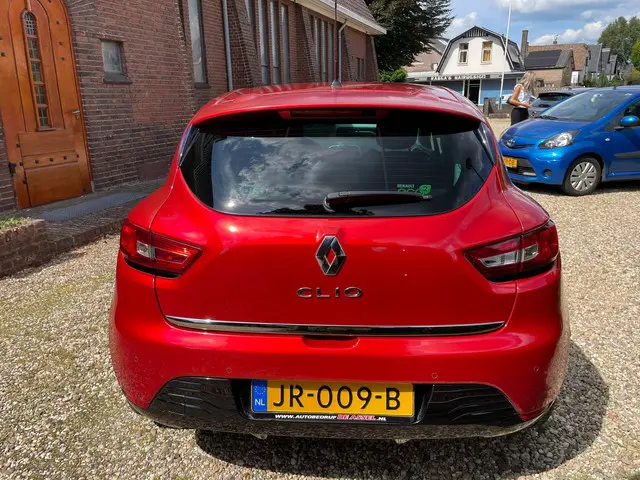 Renault Clio 0.9 TCe Eco2 Limited 2016 Benzine 11