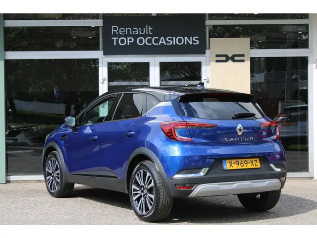 Renault Captur 1.3 mild hybrid 160 iconic 2024 Benzine 7